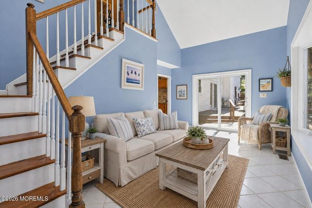 3 Manalapan Woods Drive, Manalapan, NJ 07726
