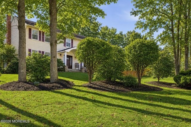 3 Manalapan Woods Drive, Manalapan, NJ 07726