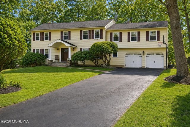3 Manalapan Woods Drive, Manalapan, NJ 07726