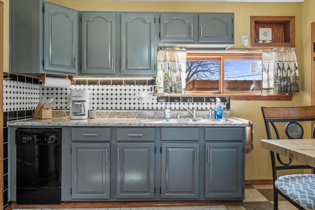 3528 S 33rd STREET, Greenfield, WI 53221