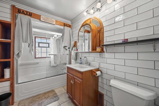 3528 S 33rd STREET, Greenfield, WI 53221