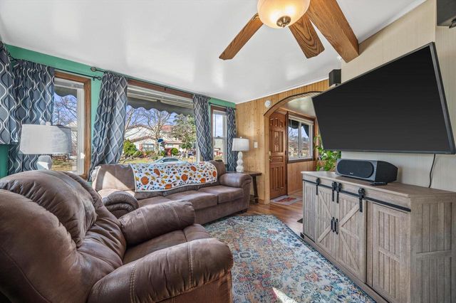 3528 S 33rd STREET, Greenfield, WI 53221