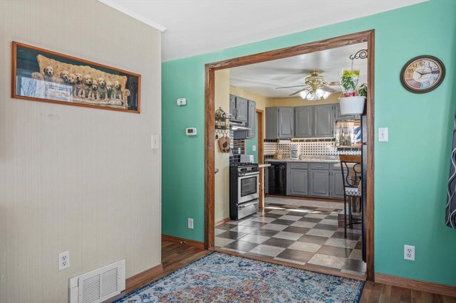 3528 S 33rd STREET, Greenfield, WI 53221