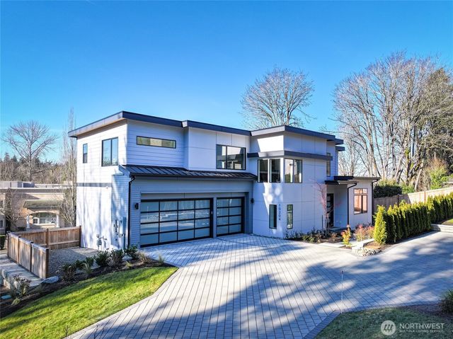 10204 NE 43rd Street, Kirkland, WA 98033