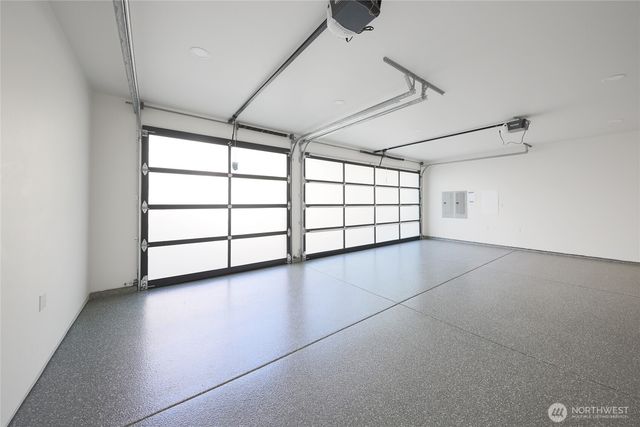 10204 NE 43rd Street, Kirkland, WA 98033