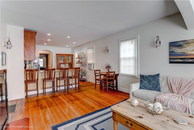 9 Waites Wharf 1, Newport, RI 02840