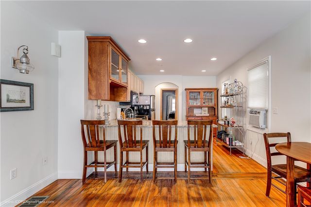 9 Waites Wharf 1, Newport, RI 02840