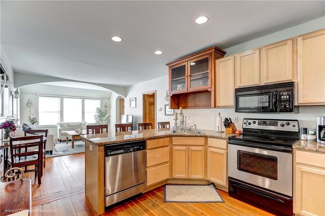 9 Waites Wharf 1, Newport, RI 02840