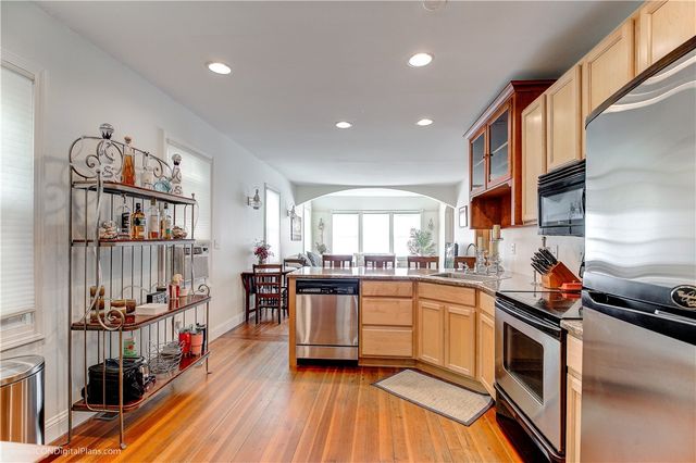 9 Waites Wharf 1, Newport, RI 02840