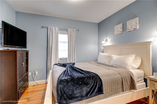 9 Waites Wharf 1, Newport, RI 02840