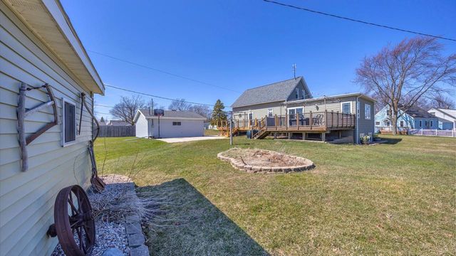 1913 Elm AVENUE, Sheboygan, WI 53081