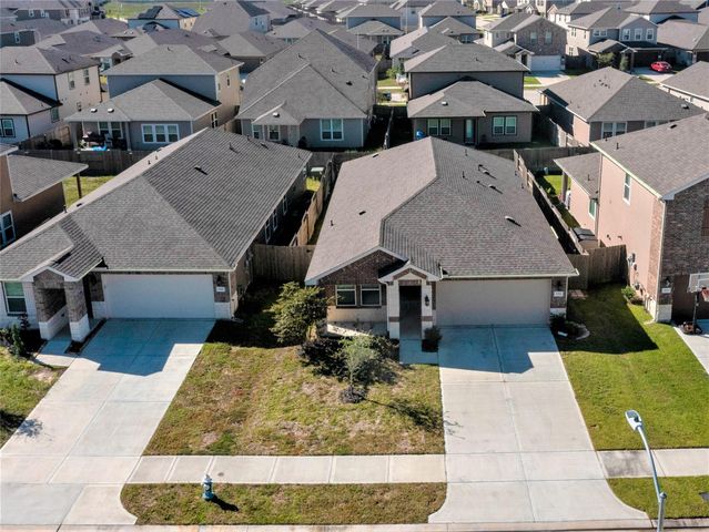 1014 Barstow Drive, Rosharon, TX 77583