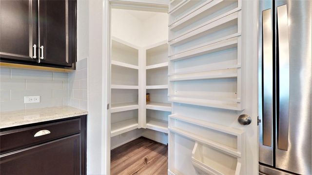 1014 Barstow Drive, Rosharon, TX 77583