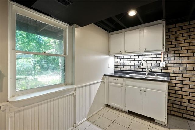 153 SE 125 Road, Warrensburg, MO 64093