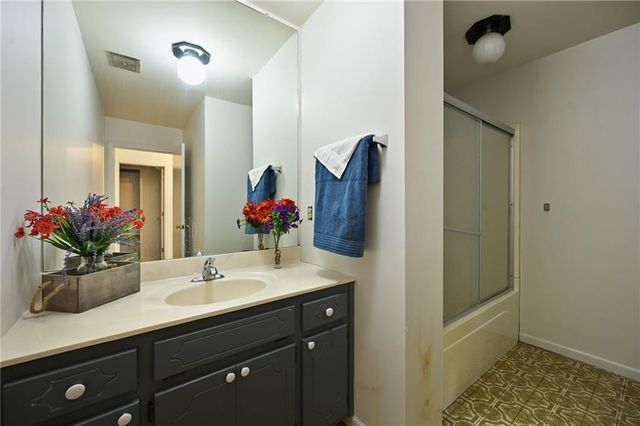 153 SE 125 Road, Warrensburg, MO 64093