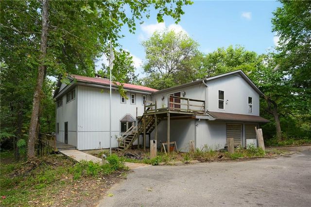 153 SE 125 Road, Warrensburg, MO 64093