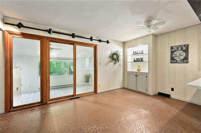 153 SE 125 Road, Warrensburg, MO 64093