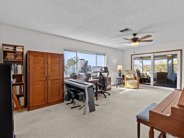 1614 SEA BREEZE DRIVE, Tarpon Springs, FL 34689