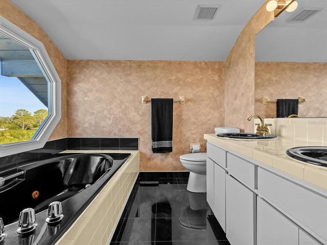1614 SEA BREEZE DRIVE, Tarpon Springs, FL 34689