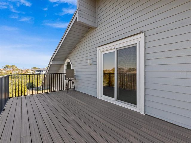 1614 SEA BREEZE DRIVE, Tarpon Springs, FL 34689