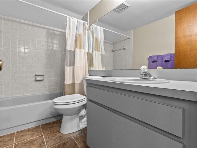 1614 SEA BREEZE DRIVE, Tarpon Springs, FL 34689