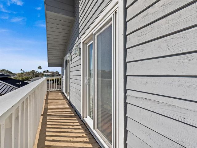 1614 SEA BREEZE DRIVE, Tarpon Springs, FL 34689