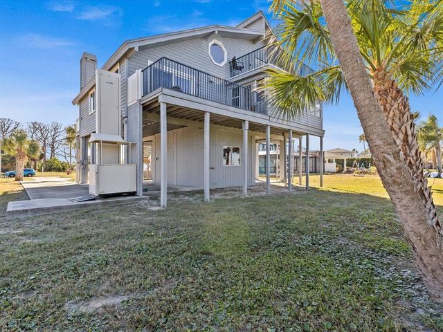 1614 SEA BREEZE DRIVE, Tarpon Springs, FL 34689