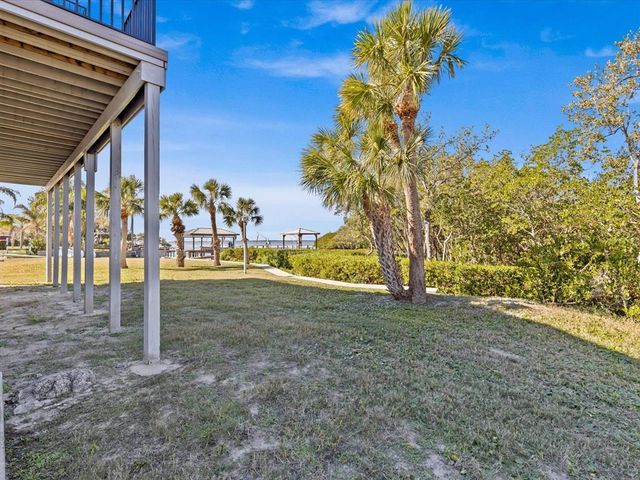 1614 SEA BREEZE DRIVE, Tarpon Springs, FL 34689