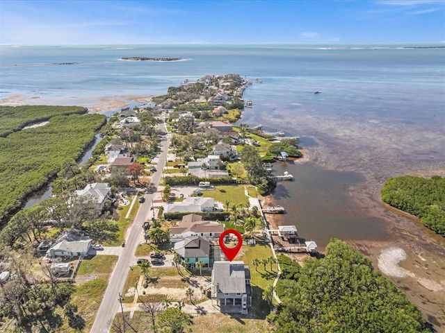 1614 SEA BREEZE DRIVE, Tarpon Springs, FL 34689