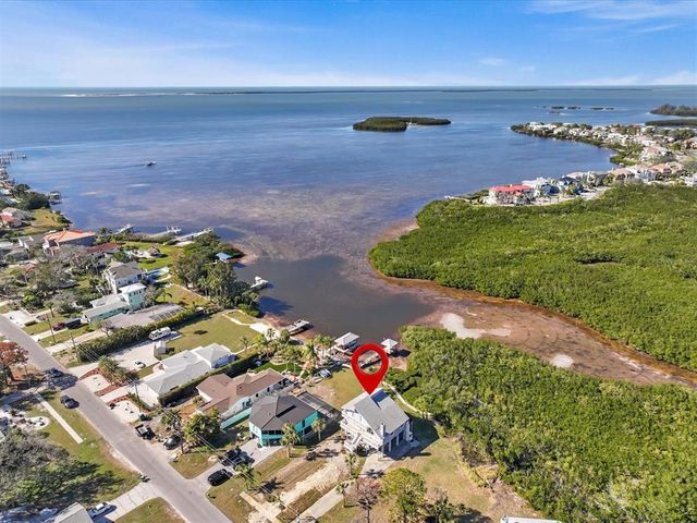 1614 SEA BREEZE DRIVE, Tarpon Springs, FL 34689