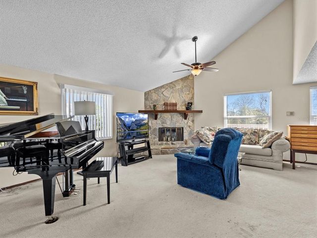 1614 SEA BREEZE DRIVE, Tarpon Springs, FL 34689