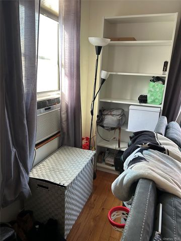 31-05 33 Street 3L, Astoria, NY 11106