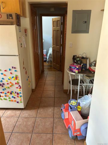 31-05 33 Street 3L, Astoria, NY 11106