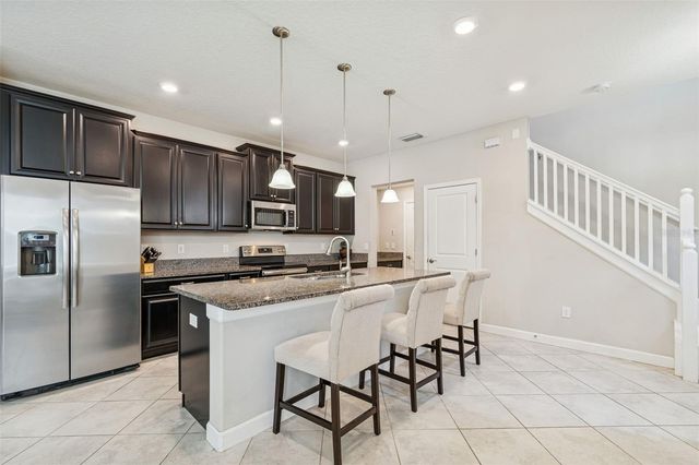 6867 CITRUS CREEK LANE, Tampa, FL 33625