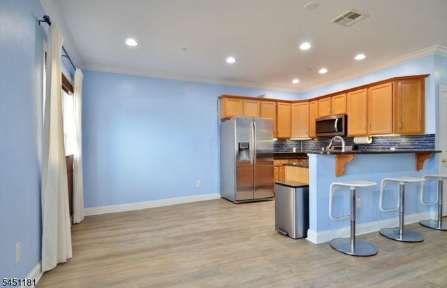604 Avenue A 104, Bayonne City, NJ 07002