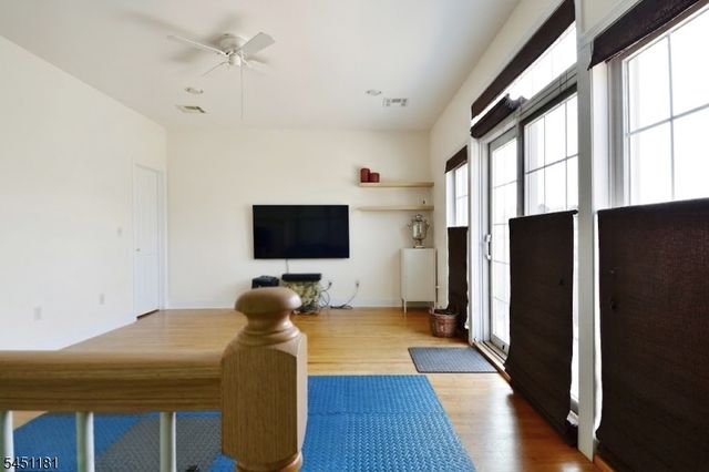 604 Avenue A 104, Bayonne City, NJ 07002