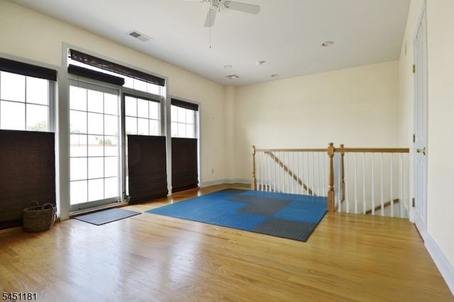 604 Avenue A 104, Bayonne City, NJ 07002