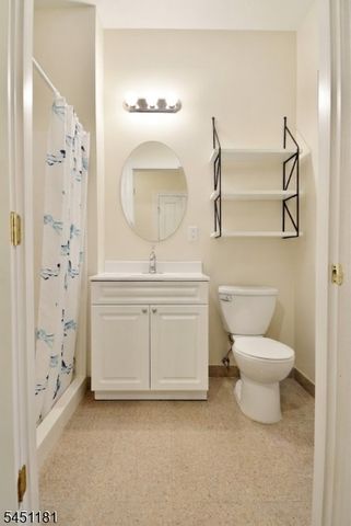 604 Avenue A 104, Bayonne City, NJ 07002