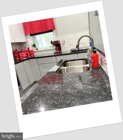 325 E 20TH ST, Chester, PA 19013