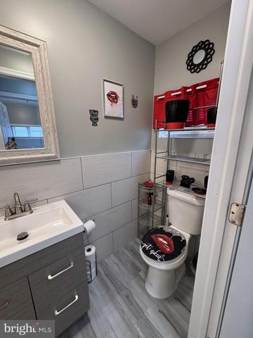 325 E 20TH ST, Chester, PA 19013