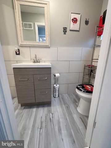 325 E 20TH ST, Chester, PA 19013