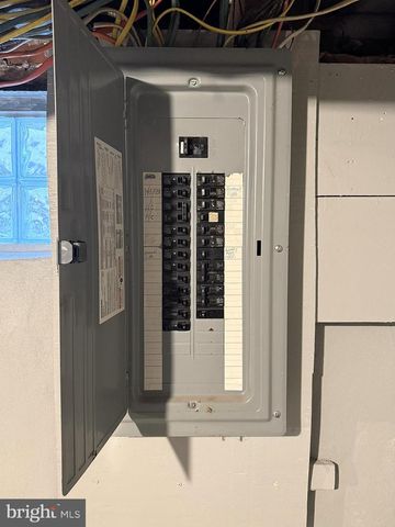 325 E 20TH ST, Chester, PA 19013