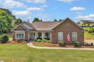63 Scotts Bluff Drive, Simpsonville, SC 29681