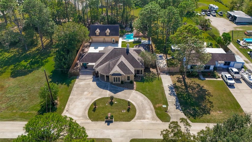 1005 Lewis, Kemah, TX 77565