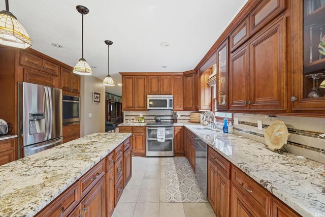 3718 High Acre Place, West Lafayette, IN 47906