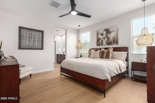 9001 W RANCHO Drive, Glendale, AZ 85305