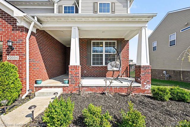 29994 Braeburn, New Hudson, MI 48165