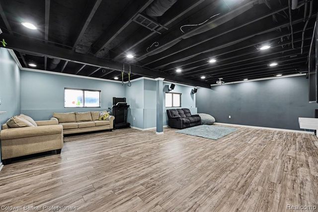 29994 Braeburn, New Hudson, MI 48165