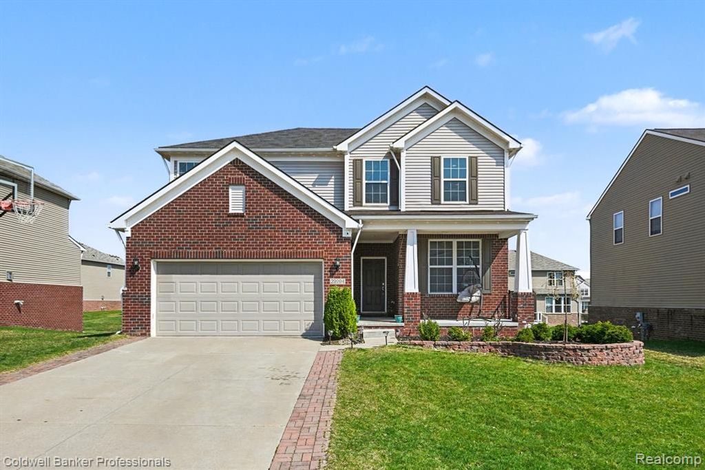 29994 Braeburn, New Hudson, MI 48165