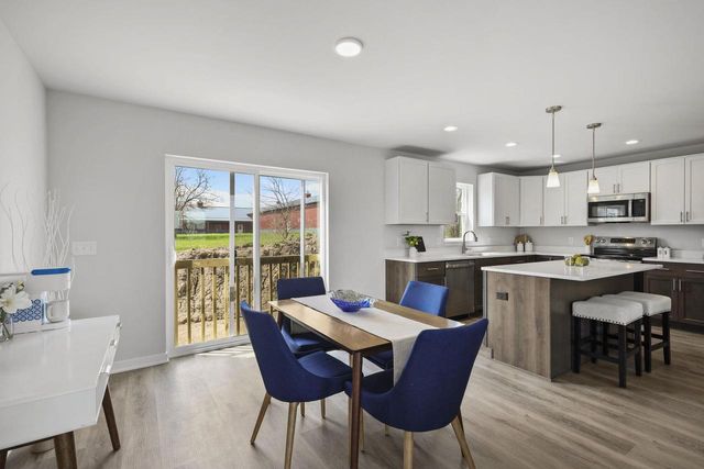 203 Dahlia Drive, Stoughton, WI 53589